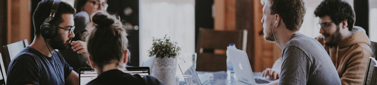 Management Work together - unsplash -